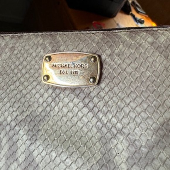 Michael Kors Jet Set Travel Continental Embossed Leather - Picture 5 of 5